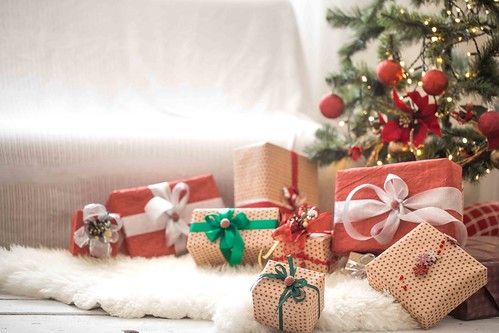 Los españoles gastarán una media de 225 euros en regalos en las Navidades de 2023