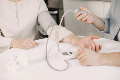 Un estudio de la RICAPPS evidencia que el nivel socioeconómico condiciona el riesgo cardiovascular en hipertensos mayores de 65 años